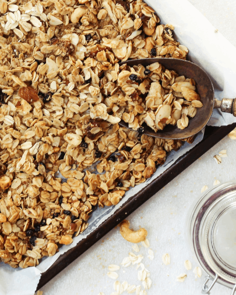 Pan with homemade, lightly browned and crunchy granola